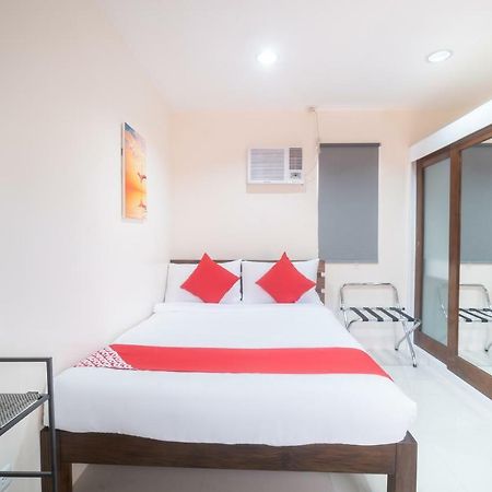 Oyo 199 Solange Apartelle Davao Stadt Exterior foto