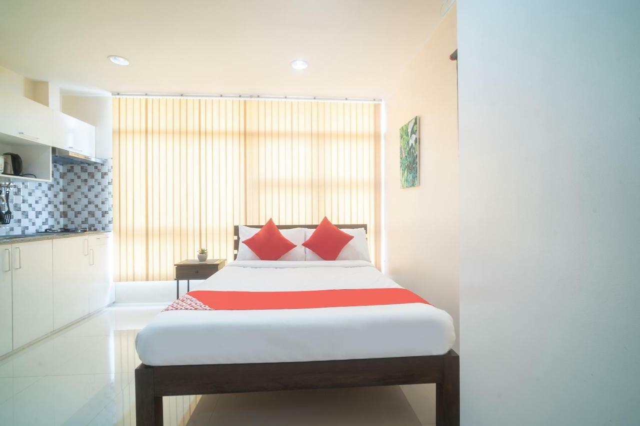 Oyo 199 Solange Apartelle Davao Stadt Exterior foto