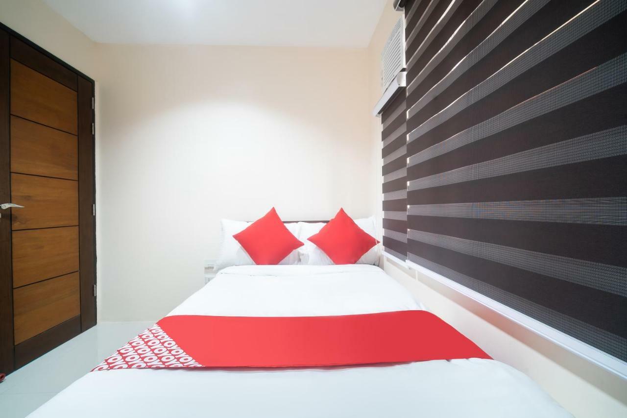 Oyo 199 Solange Apartelle Davao Stadt Exterior foto