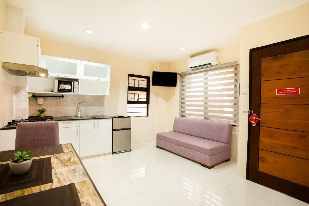 Oyo 199 Solange Apartelle Davao Stadt Exterior foto